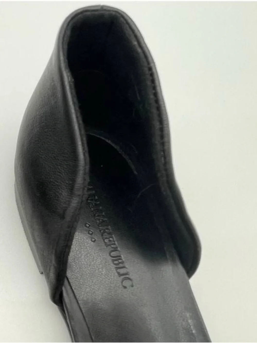 NWT BANANA REPUBLIC MODERN D'ORSAY FLAT